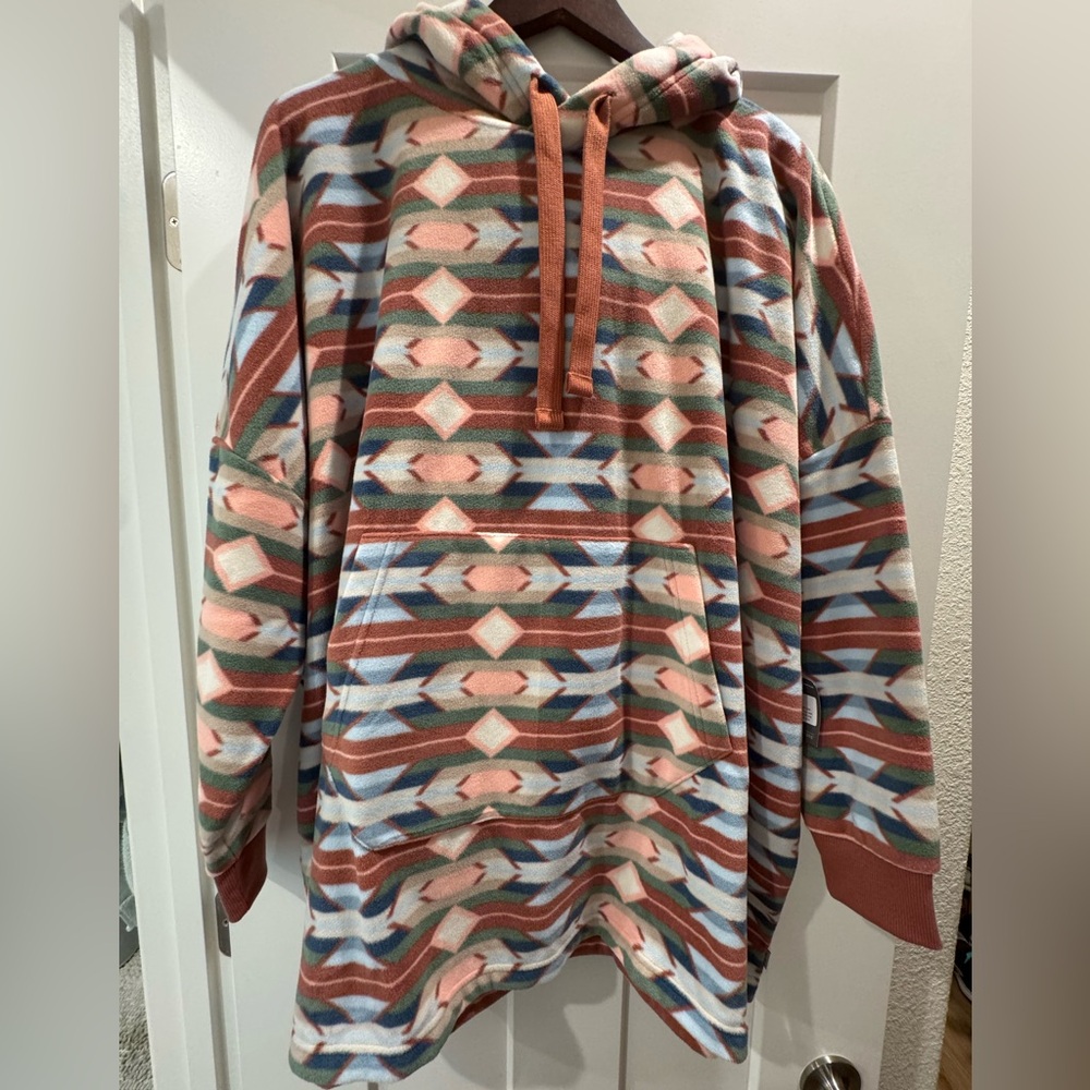 NWT Eddie Bauer Women’s Blanket Hoodie Snuggie Fleece Oversized Sweater S/M